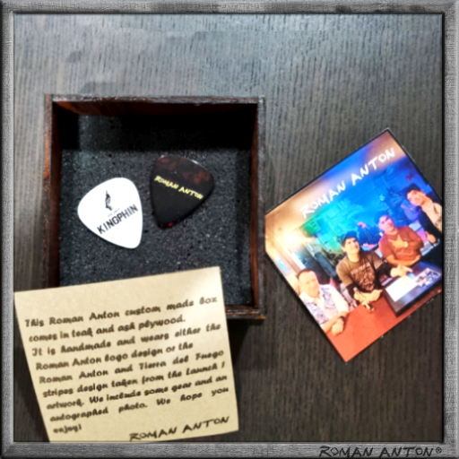 New Set Box Guitar Picks